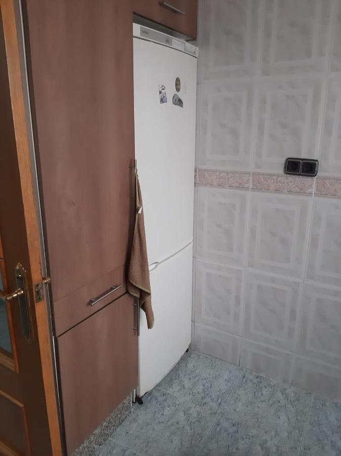 Habitacion Pequena En Piso Compartido Con 2 Adultos Valencia Kültér fotó